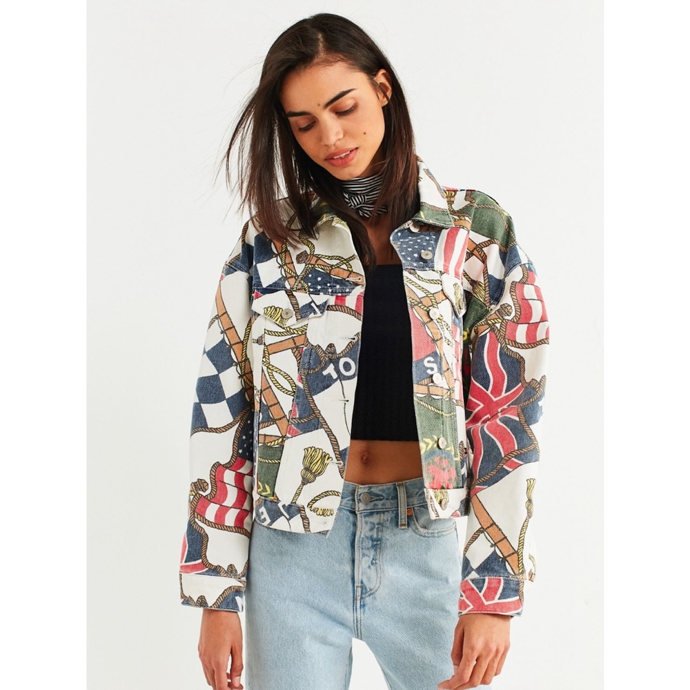 TOMMY JEANS 90s FLAG PRINT DENIM JACKET